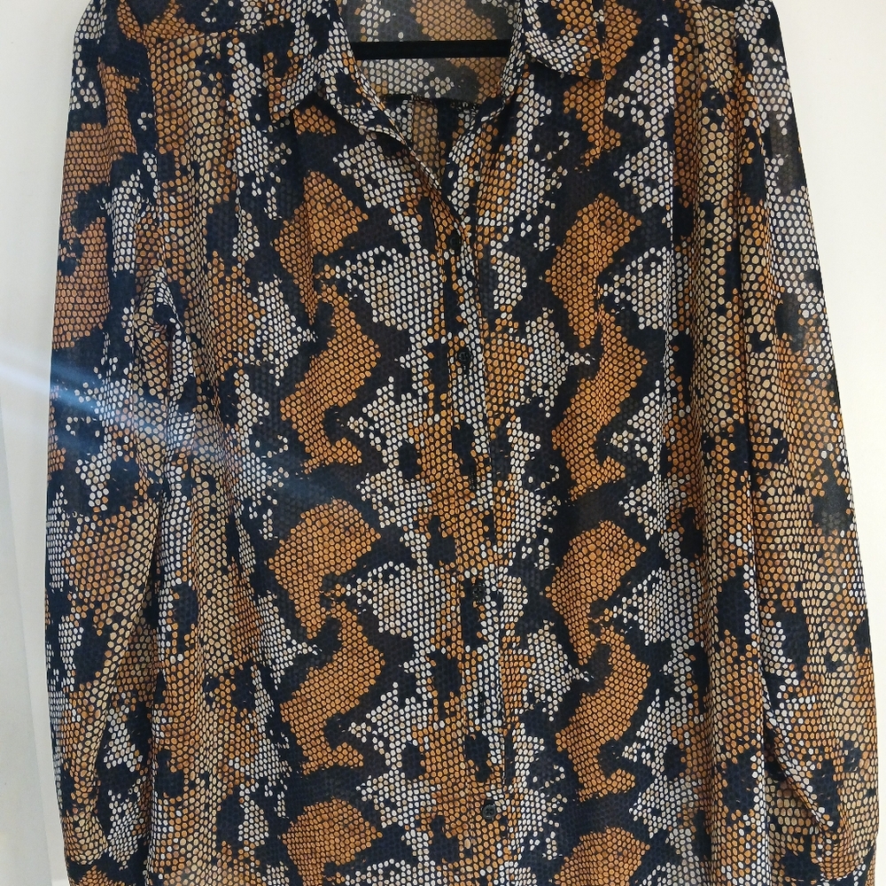 Warehouse Geometric Patterned Top - Picture 5 of 5